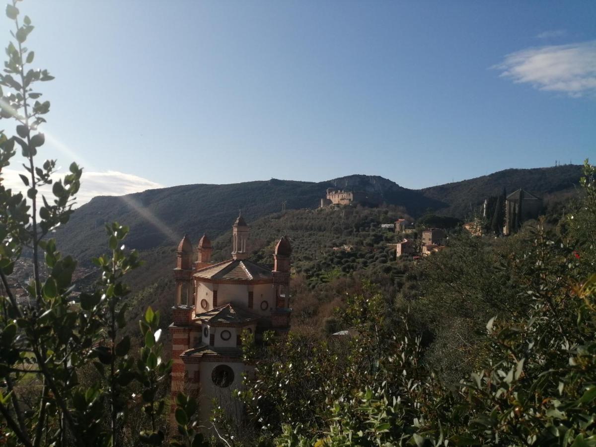菲纳莱利古雷La Vie Est Belle住宿加早餐旅馆 外观 照片